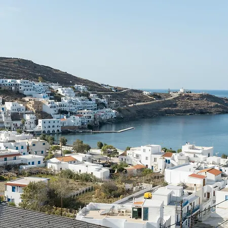 Christina 2 Kythnos וילה Mérichas