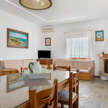 Christina 2 Kythnos וילה Mérichas