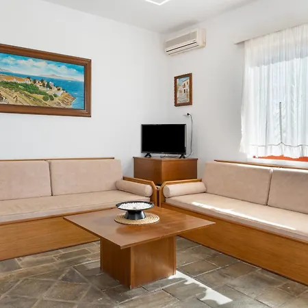 Christina 2 Kythnos Villa